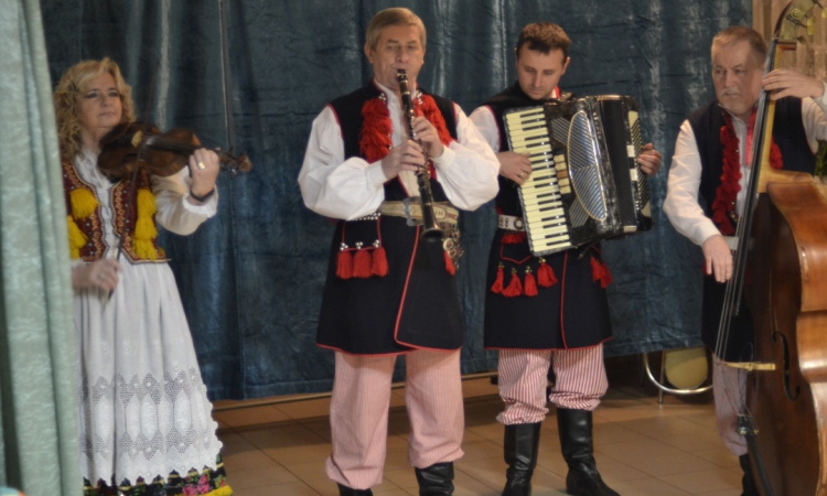 Dom Otwarty - Występ zespołu folklorystycznego "Krakowianie"