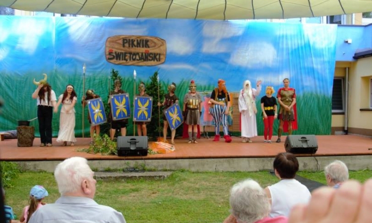 Piknik Świętojański w klimacie Asterixa, Obelixa i Juliusza Cezara