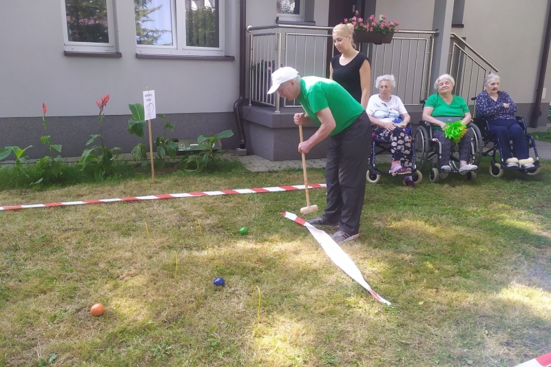 Połęczenie krykieta z golfem - bardzo ciekawe rozwiązanie.