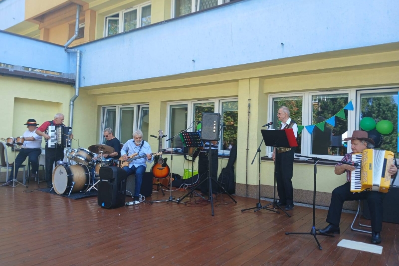 " Potańcówka z Taborem - muzyka, taniec i romski ogień" (fot. 10)