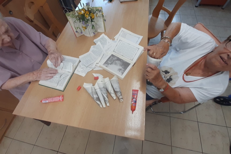 " Magia Kolorów - zajęcia plastyczne" (fot. 1)