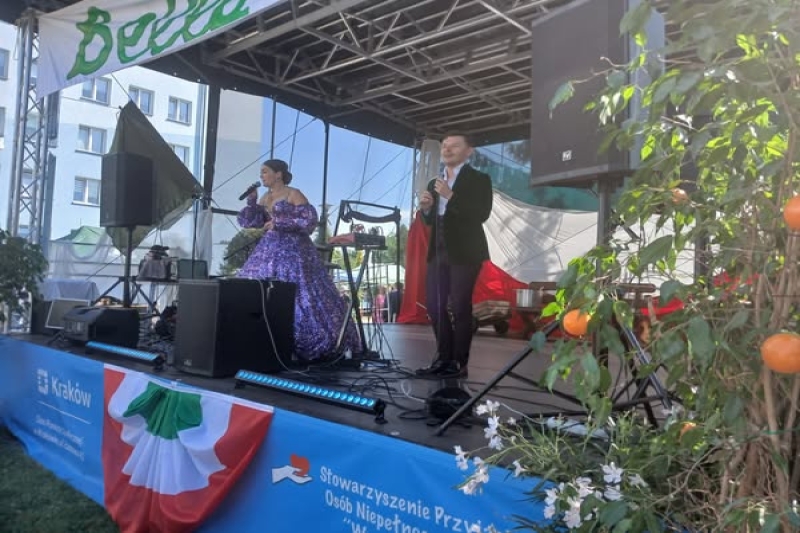 Ballerina Cappuccina, Bobrito Bandito czyli włoskie klimaty na pikniku DPS Łanowa 41 (fot. 1)