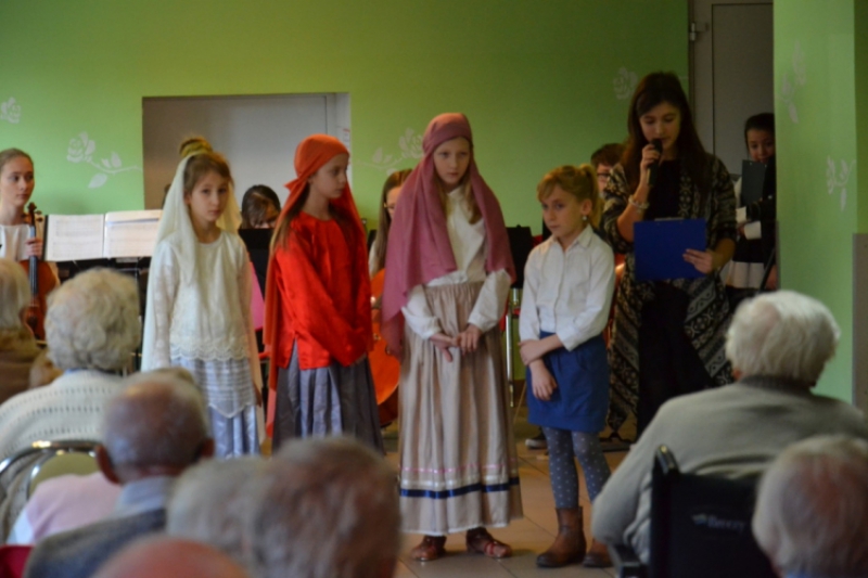 Jasełka Sieprawskiego koła teatralnego i koncert kolęd (fot. 2)