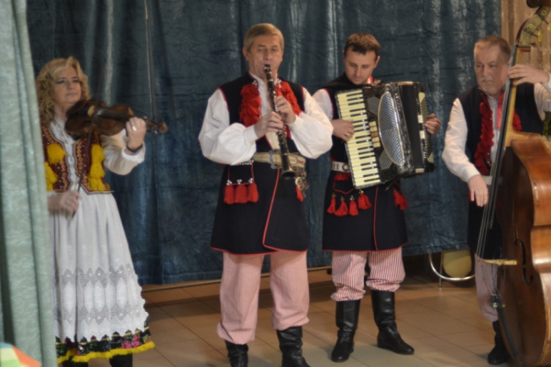 Dom Otwarty - Występ zespołu folklorystycznego "Krakowianie" (fot. 1)